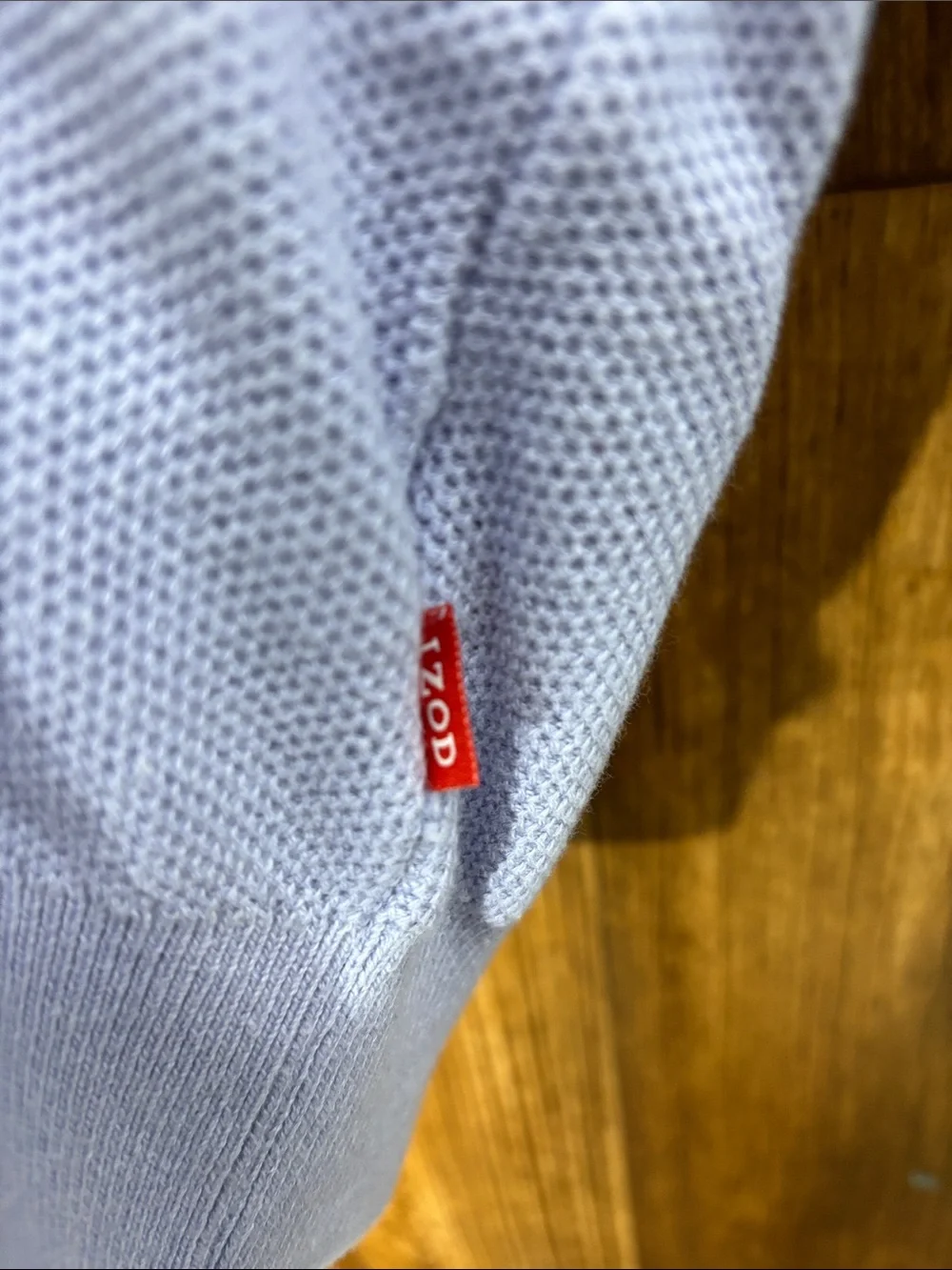 NWT Izod Men’s Lavender V-Neck Lightweight Sweater